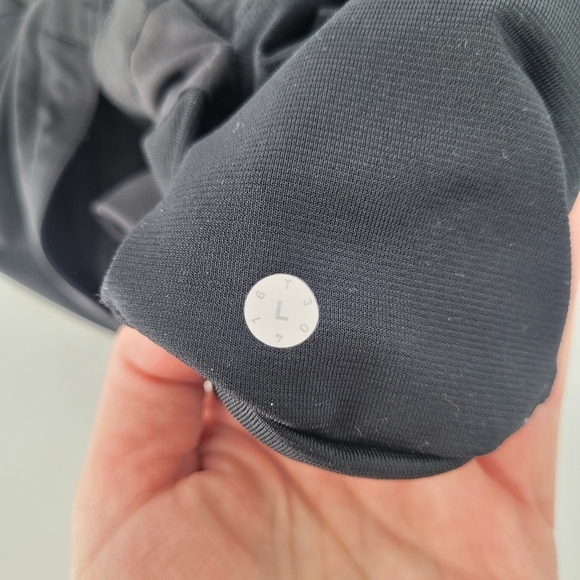 Lululemon Pace Breaker Shorts Running Active Lined 9” Black Large - Picture 6 of 11